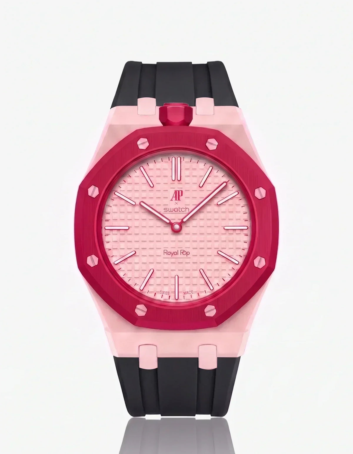 [
  {
    "Elara": "SILICONE STRAP & CASE ROYAL POP OTTO ROSSO（色をカスタマイズ）"
  }
]