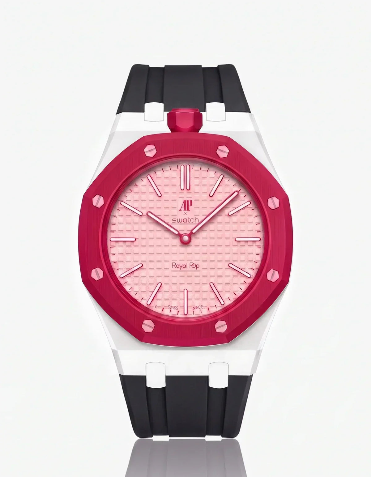 [
  {
    "Elara": "SILICONE STRAP & CASE ROYAL POP OTTO ROSSO（色をカスタマイズ）"
  }
]