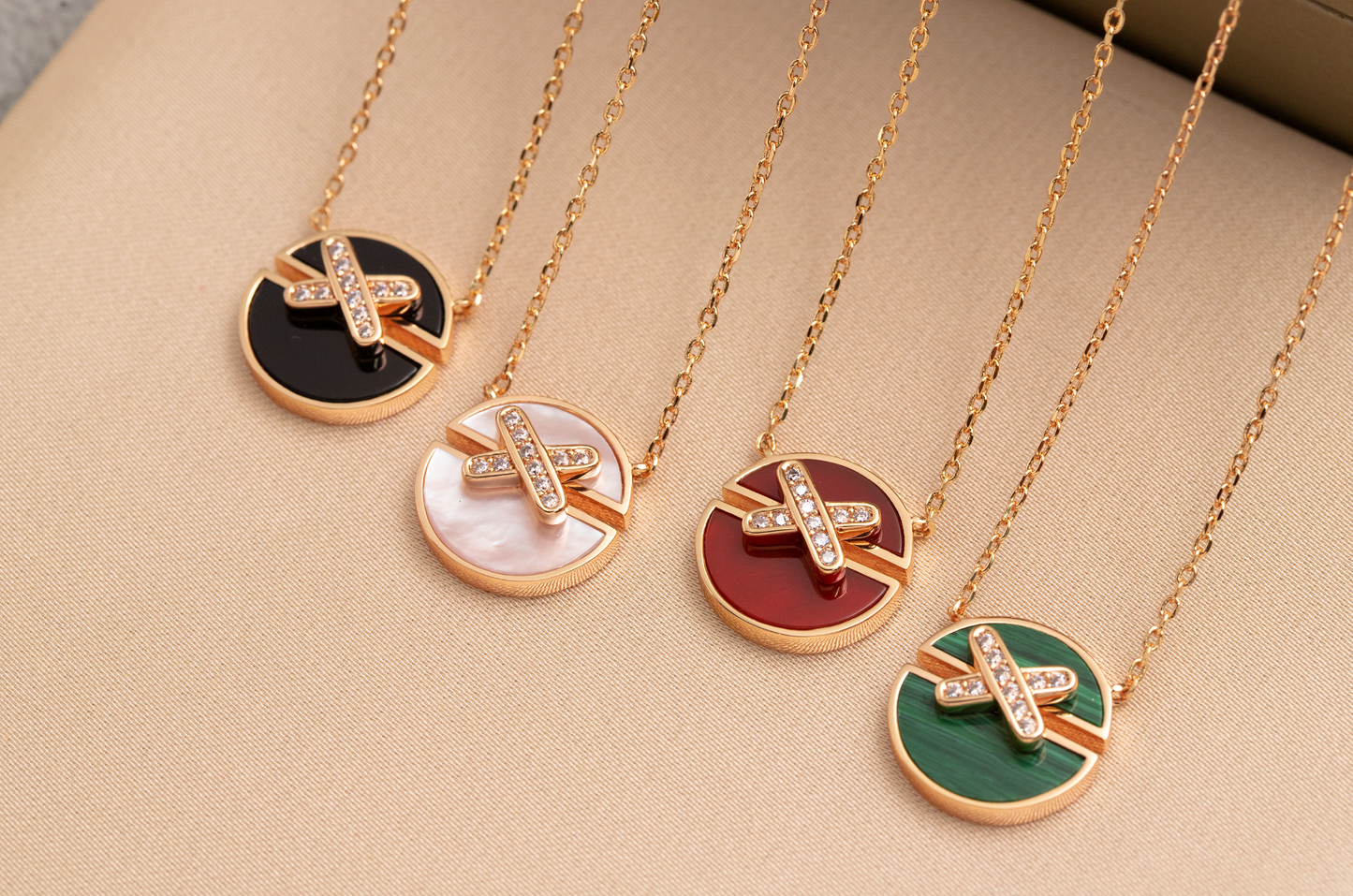 [Elara]JEUX DE ROSE GOLD DIAMOND NECKLACE