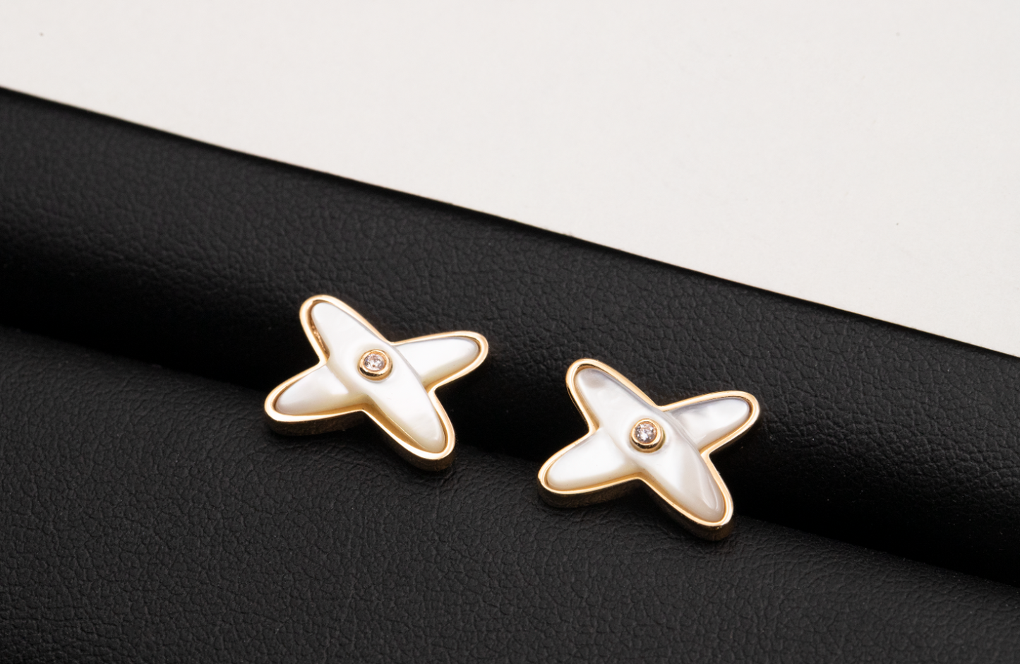 [Elara]JEUX DE WHITE MOP ROSE GOLD DIAMOND EARRINGS
