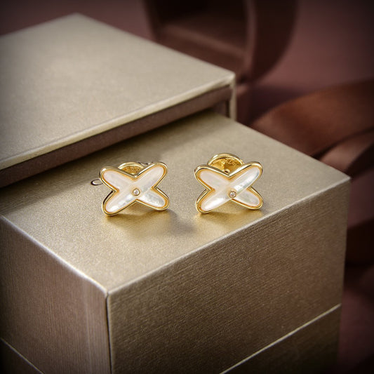 [Elara]JEUX DE WHITE MOP GOLD DIAMOND EARRINGS