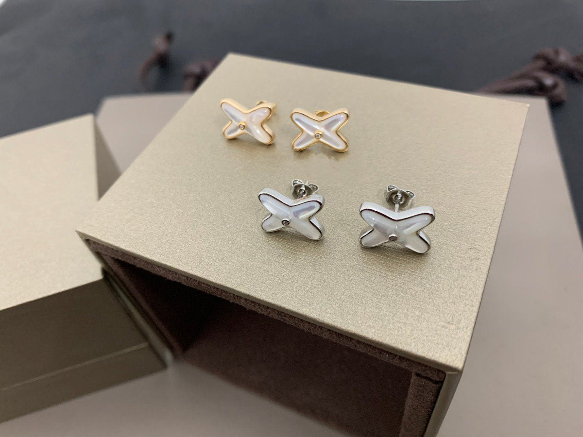 [Elara]JEUX DE WHITE MOP SILVER DIAMOND EARRINGS