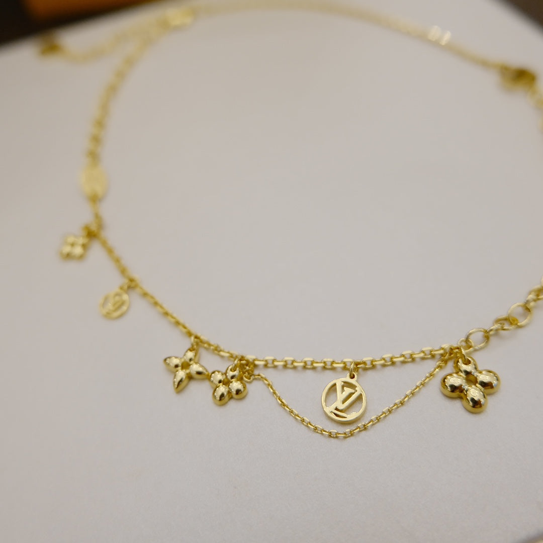 [Elara]BLOOMING SUPPLE NECKLACE BRASS