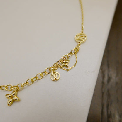 [Elara]BLOOMING SUPPLE NECKLACE BRASS