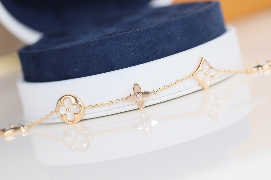 [Elara]LEAF CLOVER BRACELET