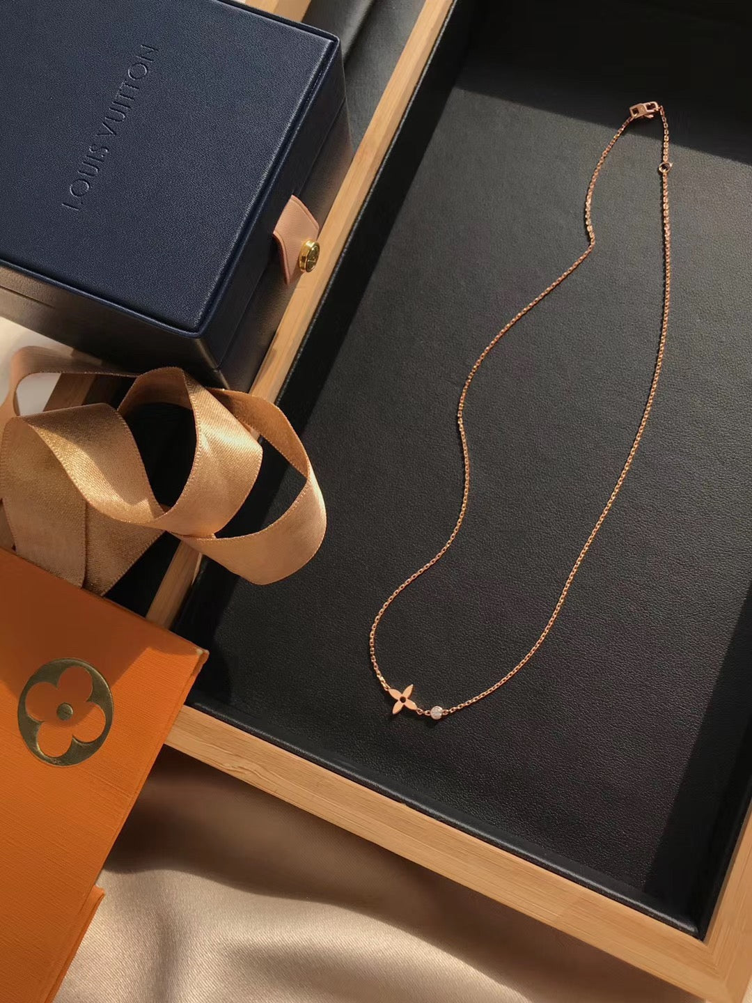 [Elara]BLOSSOM PENDANT ROSE GOLD AND DIAMOND
