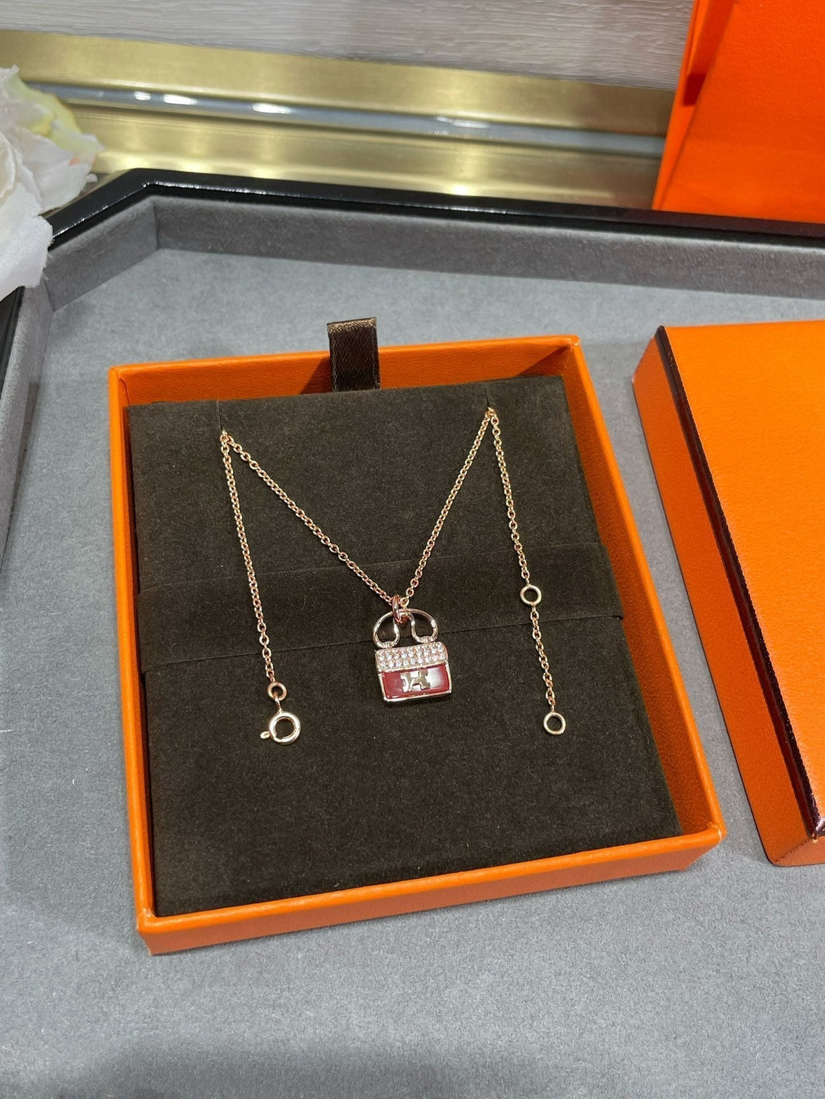 [Elara]H CIRCE MOISSANITE PENDANT NECKLACE GOLD