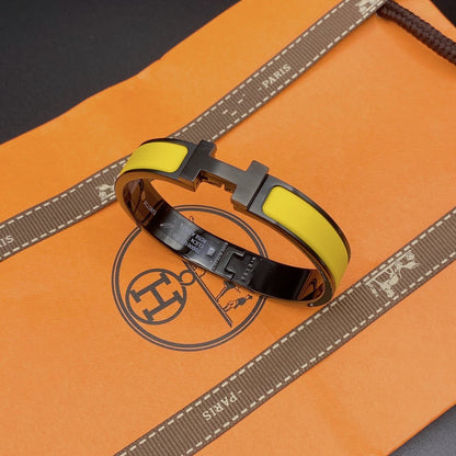 [Elara]CLIC HM SO BLACK YELLOW ブレスレット