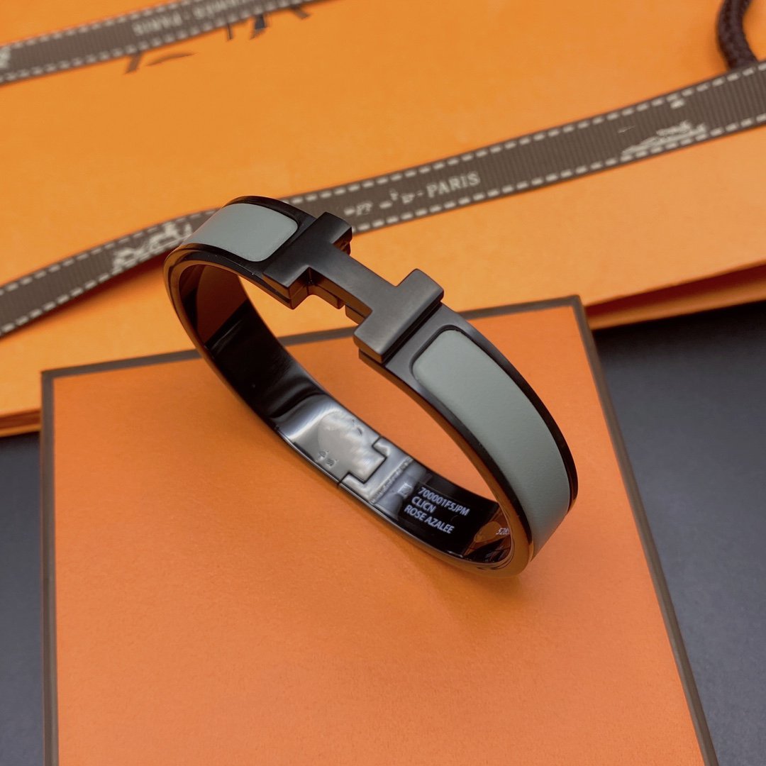 [Elara]CLIC HM SO BLACK GREY ARMBAND