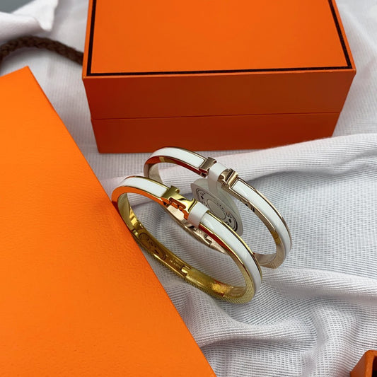 [Elara]CLASSIC HM CLIC WHITE 8MM ENAMEL BRACELET