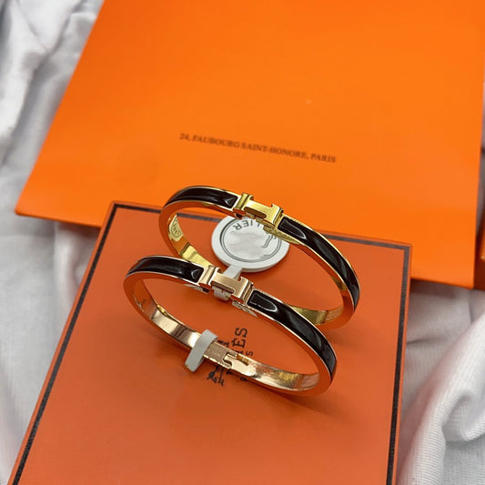 [Elara]CLASSIC HM CLIC BLACK 8MM ENAMEL BRACELET