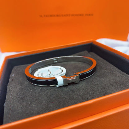 [Elara]CLASSIC HM CLIC BLACK 8MM エナメルブレスレット