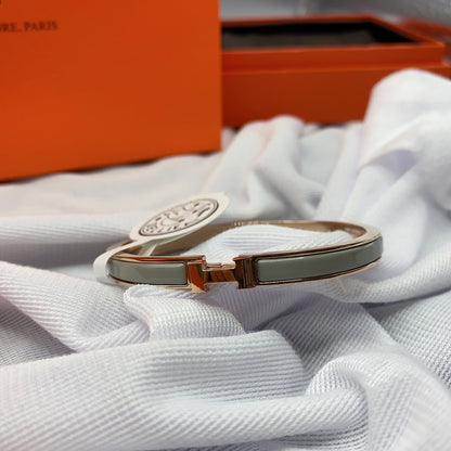 [Elara]CLASSIC HM CLIC GREEN 8MM ENAMEL BRACELET