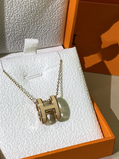 [Elara]HM CLIC YELLOW EMAIL GOLD HALSKETTE