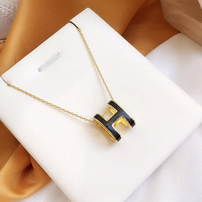 [Elara]HM CLIC BLACK ENAMEL GOLD NECKLACE