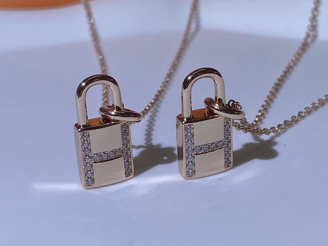 [Elara]HM ADVANCED NICHE LOCK HEAD HALSKETTE DIAMANTEN
