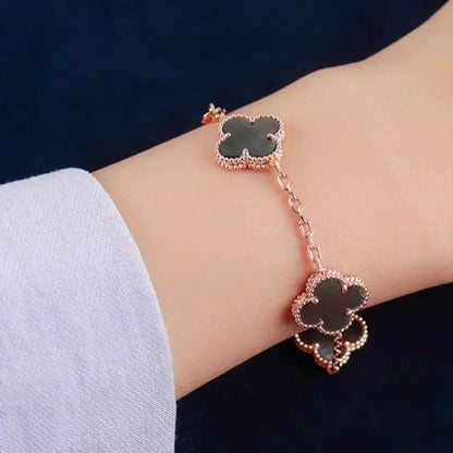 [Elara] LUCKY CLOVER 5-MOTIF BRACELET - KOLLEKTION GRAUES PERLMUTT