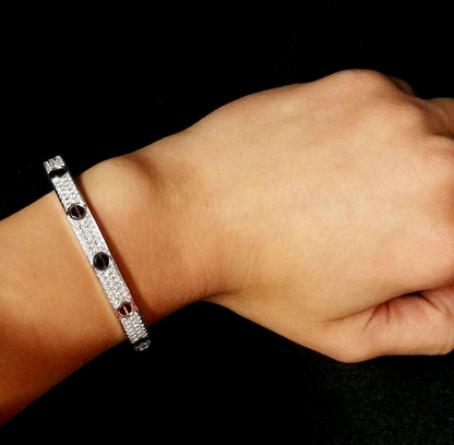[Elara]CLASSIC 6.1MM LOVE BANGLE - DIAMOND PAVÉ & BLACK CERAMIC