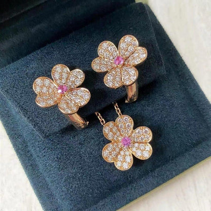 [Elara]PAVÉ DIAMANT SCHMETTERLING CHARM HALSKETTE