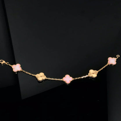 [Elara]LUCKY CLOVER 5-MOTIF BRACELET - ROSAFARBENDE PERLMUTT-KOLLEKTION